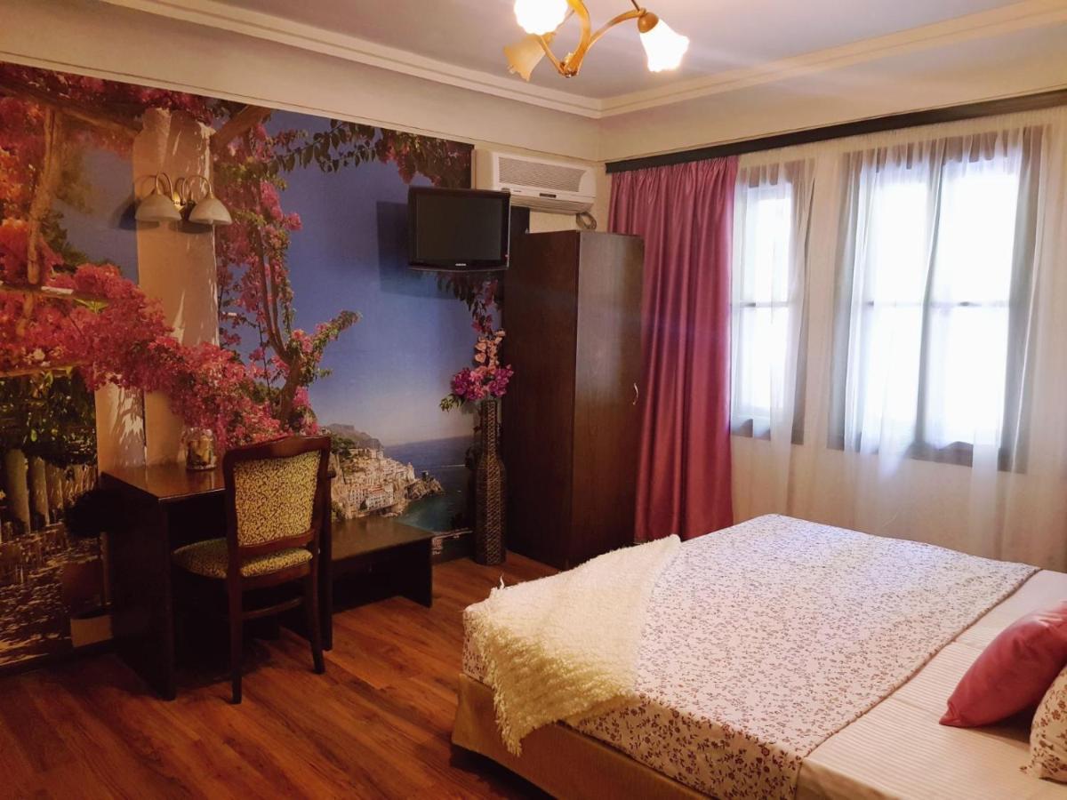 Hotel Minaliat Vek Shumen Exterior photo