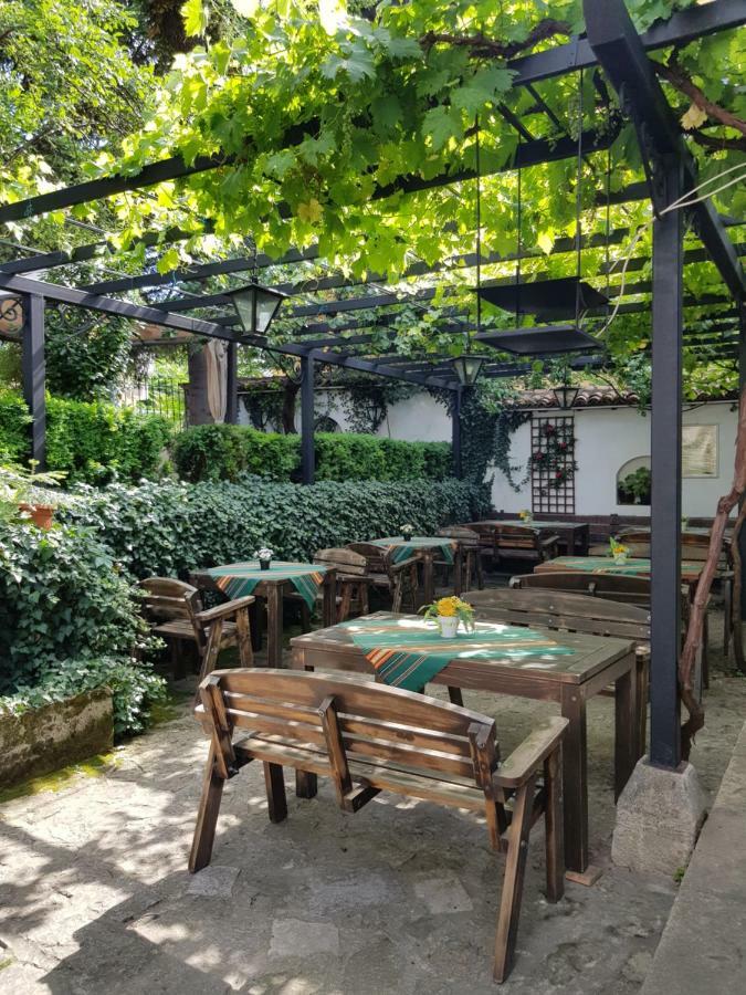 Hotel Minaliat Vek Shumen Exterior photo